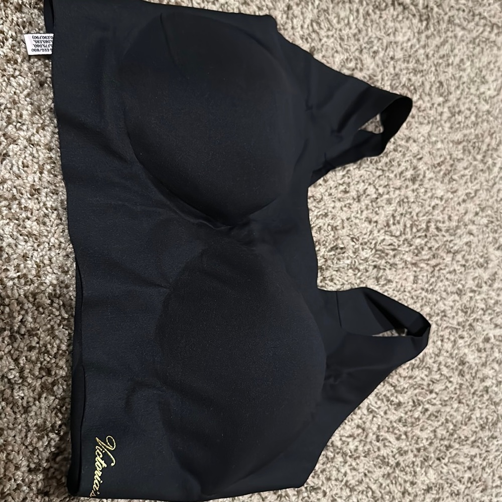 New with tags Victoria secret black bralettte size L-XXL